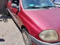 Usata Renault Clio II 58 CV (42 kW) 2000 Rosso Berlina