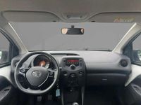 Usata Toyota Aygo X-play 72 CV (52 kW) 2019 Bianco Utilitaria
