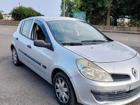 Usata Renault Clio III 85 CV (62 kW) 2006 Grigio Berlina