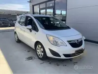 Usata Opel Meriva 75 CV (55 kW) 2012 Bianco Monovolume