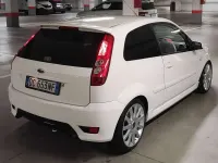 Usata Ford Fiesta ST 150 CV (110 kW) 2006 Bianco Utilitaria
