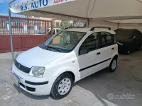 Usata Fiat Panda 54 CV (39 kW) 2005 Bianco Utilitaria