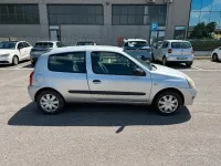 Usata Renault Clio II Dynamique 75 CV (55 kW) 2007 Grigio Berlina