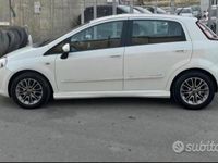 Usata Fiat Grande Punto 85 CV (62 kW) 2011 Bianco Utilitaria