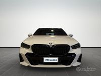 Usata BMW 540 M Sport 249 CV (183 kW) 2025 Alpinweiss iii pastello Station wagon