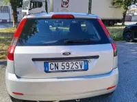 Usata Ford Fiesta Ambiente 75 CV (55 kW) 2004 Utilitaria