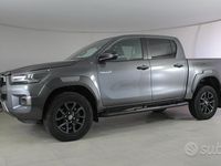 Usata Toyota HiLux 204 CV (150 kW) 2023 Grigio Pick-up