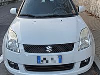 Usata Suzuki Swift 86 CV (63 kW) 2010 Bianco Utilitaria