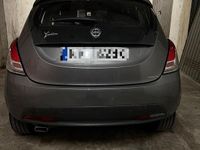 Usata Lancia Ypsilon 69 CV (50 kW) 2015 Grigio Utilitaria