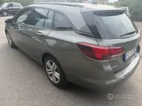 Usata Opel Astra GS Line 122 CV (89 kW) 2020 Verde Station wagon