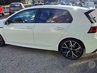 Usata VW Golf VIII R 333 CV (244 kW) 2023 Bianco Berlina