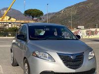 Usata Lancia Ypsilon Platinum 69 CV (50 kW) 2011 Argento Utilitaria