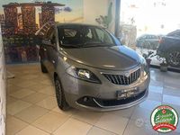 Usata Lancia Ypsilon Gold 69 CV (50 kW) 2022 Grigio scuro Utilitaria