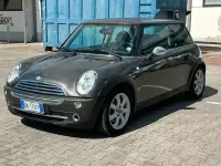 Begagnad Mini ONE 116 HK (85 kW) 2006 Brun Halvkombi