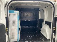 Usata Fiat Doblò 105 CV (77 kW) 2020 Bianco Monovolume