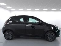 Usata Lancia Ypsilon Gold 70 CV (51 kW) 2022 Nero Utilitaria