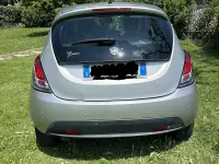 Usata Lancia Ypsilon Platinum 69 CV (50 kW) 2013 Argento Utilitaria