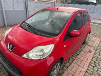 Usata Peugeot 107 68 CV (50 kW) 2009 Rosso Utilitaria