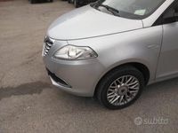 usata Lancia Ypsilon Ecochic metano-benzina