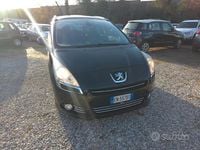 Usata Peugeot 5008 Active 112 CV (82 kW) 2012 Nero Monovolume