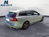 Usata Volvo V60 Core 197 CV (144 kW) 2022 Argento Station wagon