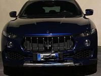 Usata Maserati Levante GranLusso 250 CV (183 kW) 2018 Blu/azzurro SUV
