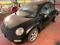 Usata VW New Beetle 101 CV (74 kW) 2004 Nero Utilitaria