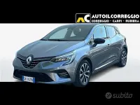 Usata Renault Clio V Intens 101 CV (74 kW) 2023 Grigio Berlina
