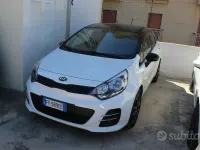 Usata Kia Rio 75 CV (55 kW) 2016 Grigio Utilitaria