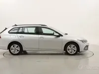 Usata VW Golf VIII Life 116 CV (85 kW) 2022 Grigio Station wagon