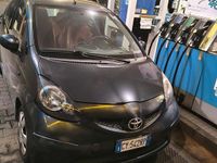 Usata Toyota Aygo 67 CV (49 kW) 2007 Grigio Utilitaria