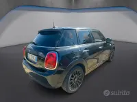 Usata Mini ONE 75 CV (55 kW) 2021 Nero Utilitaria