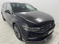Usata VW Passat R-line 122 CV (89 kW) 2021 Nero Station wagon