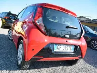 Usata Toyota Aygo Cool 72 CV (52 kW) 2022 Rosso Utilitaria