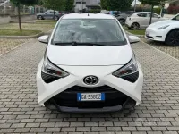 Usata Toyota Aygo Connect Style 72 CV (52 kW) 2020 Bianco Utilitaria