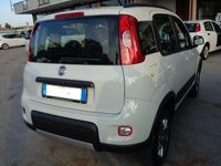 Usata Fiat Panda 4x4 S 85 CV (62 kW) 2020 Bianco pastello Utilitaria