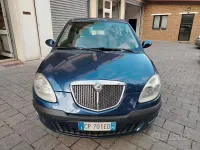 Usata Lancia Ypsilon 69 CV (50 kW) 2004 Bluazzurro Utilitaria