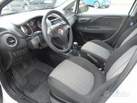 Usata Fiat Punto Street 77 CV (56 kW) 2017 Bianco Utilitaria