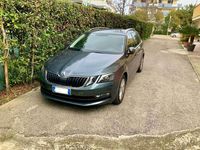 Usata Skoda Octavia Executive 131 CV (96 kW) 2020 Grigio Station wagon