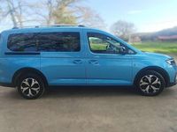 Usata Ford Tourneo Active 122 CV (89 kW) 2023 Boundless blu Monovolume