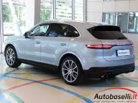 Usata Porsche Cayenne 340 CV (250 kW) 2020 Grigio SUV