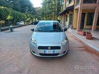 Usata Fiat Punto Pop 69 CV (50 kW) 2012 Grigio Utilitaria