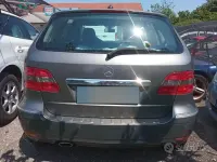 Usata Mercedes B180 116 CV (85 kW) 2010 Grigio Monovolume