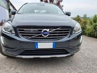 Usata Volvo XC60 R-Design 150 CV (110 kW) 2016 Grigio SUV