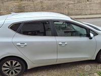 Begagnad Kia Ceed 110 HK (80 kW) 2018 Vit Halvkombi