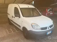Usata Renault Kangoo 61 CV (44 kW) 2007 Bianco Monovolume