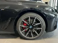 Usata BMW i4 Efficient Dynamics 350 kW (476 CV) 2024 Black sapphire metallizzato Berlina