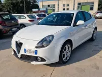 Usata Alfa Romeo Giulietta Business 120 CV (88 kW) 2020 Bianco Utilitaria