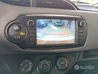 Usata Toyota Yaris 69 CV (50 kW) 2015 Bianco Utilitaria