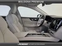 Usata Volvo V60 145 CV (106 kW) 2021 Grigio Station wagon